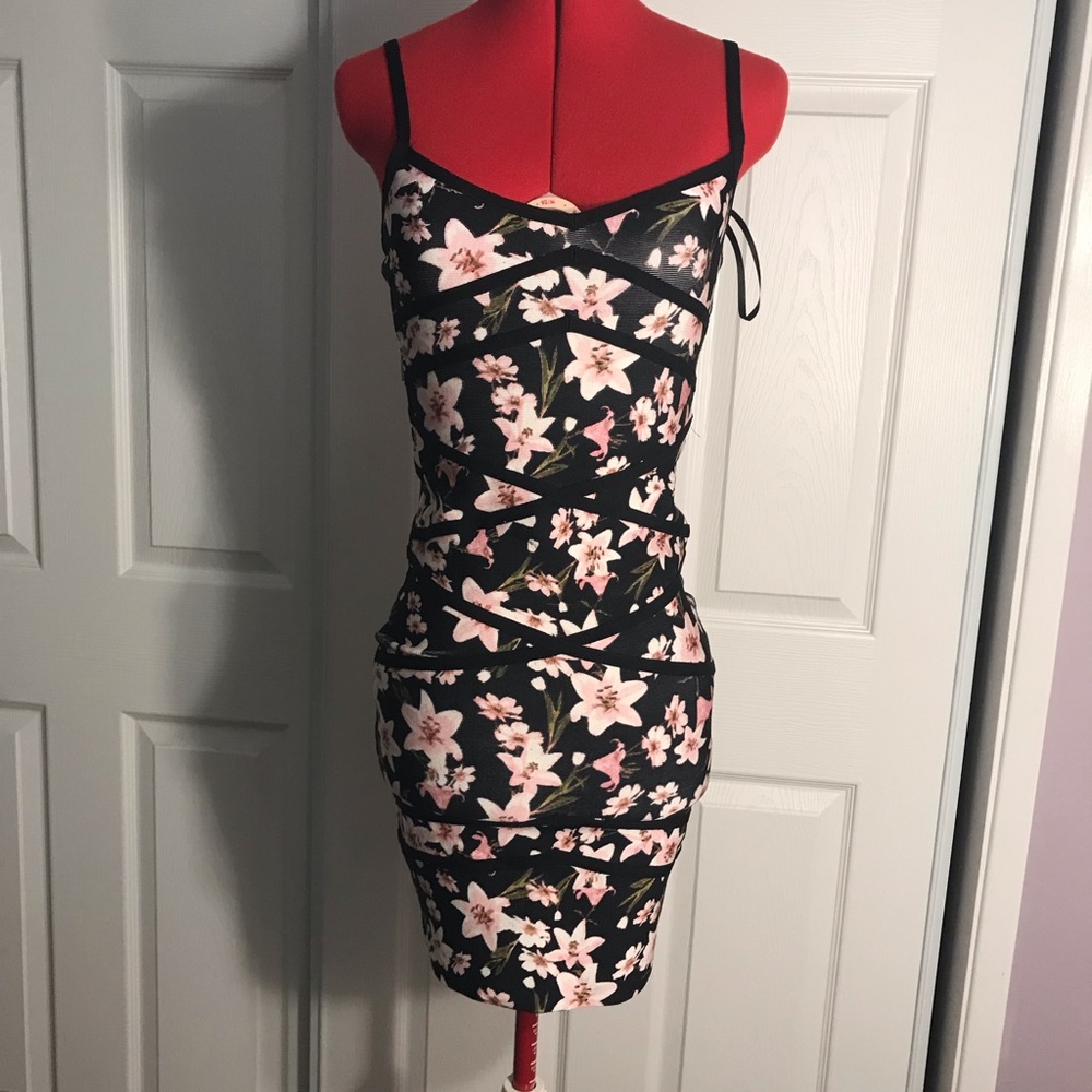 👗❤️💖Bebe summer dress❤️👜👗